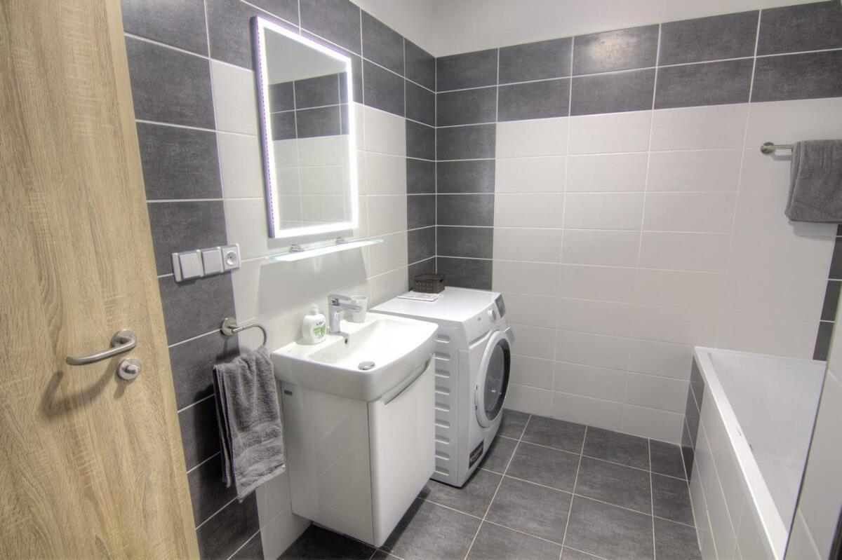 Ferienwohnung Zim-Let Lipno Frymburk nad Vltavou Exterior foto